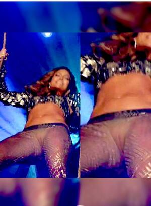 Jennifer Lopez Pussy Porn - Jennifer Lopez pussy flash wardrobe malfunction accidentally showing her  pussy on stage in see through tight pants. Rating = 7.00/10