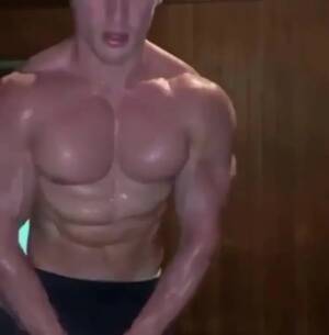Flexing Porn - Cocky muscle men: hot brief muscle flexing - ThisVid.com