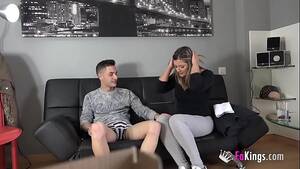 fuck friends mom - I fuck my friend's mom... She wanted me, you can see she loves young guys -  XVIDEOS.COM