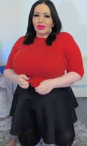 Milf Mia Porn - Mia MILF VR Porn Videos | SexLikeReal