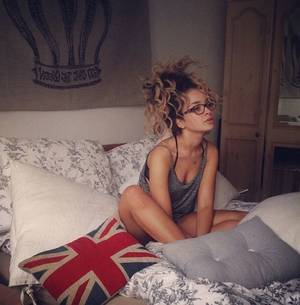 Frizzy Porn - I love her hair