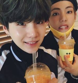 Bts - jeon jungkook bir porno yÄ±ldÄ±zÄ±na aÅŸÄ±ktÄ±. áŽ¦ jeon jungkook x kim taâ€¦  #hayrankurgu