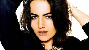 Camilla Belle Fucking - Camilla Belle HD Wallpaper 1