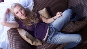 blonde shemale julia stiles - Is Julia Stiles Too Cool for School?