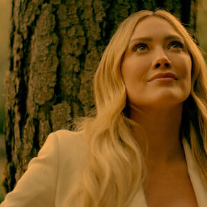 Cobie Smulders Alyson Hannigan Fuck - Hilary Duff Is Back, in 'How I Met Your Father' - The New York Times