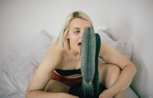 Funny Quotes About Blowjobs - 23 Women Describe What It Felt Like To Give Their First Blowjob | Thought  Catalog