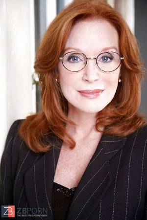 Granny Redhead - Super-Fucking-Hot redhead granny Sondra Currie