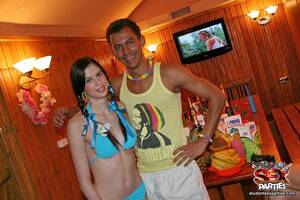 hawaiian college sex party - Students Hawaii sex party Porn Pictures, XXX Photos, Sex Images #3337342 -  PICTOA