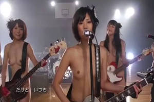 naked japanese musicians - 00:00