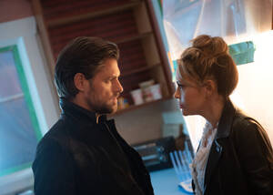 Alyssa Milano Sex - Review: After watching Alyssa Milano cavort, realizing that 'Brazen' is a  new kind of bad | Datebook