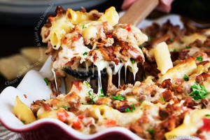 cheesy - Cheesy Baked Bacon, Sausage and Ham Pasta Casserole