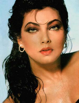 indian actress kimi katkar naked - 