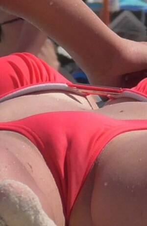 beach bikini candid close up - Close Up Cameltoe Candid Bikini Girls Beach Voyeur â€“ Sexy Candid Girls