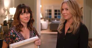 Linda Cardellini Lesbian Porn - Linda Cardellini | MovieWeb