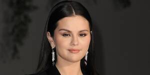 Lesbiano Selena Gomez - Selena Gomez Unfollows A Slew Of Famous Friends, Sparking Feud Rumors