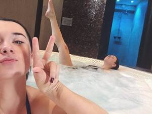 jennifer aniston handjob - NI'MAT SPA: VENINDETUR MED SAMANTA - Irina Olsen