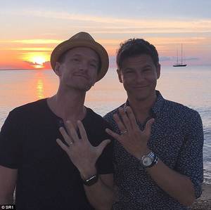 David Burtka Gay Porn - Neil Patrick Harris and husband David Burtka take their twins clamming