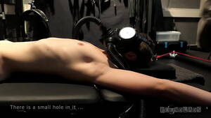 Gas Mask Gay Porn - Boundlads - Fuckmachine and Gasmask - XVIDEOS.COM