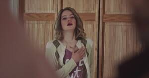 Emma Stone Porn Meme - Your Salad Will Love Emma Stone's SNL Gay Porn Tour de Force