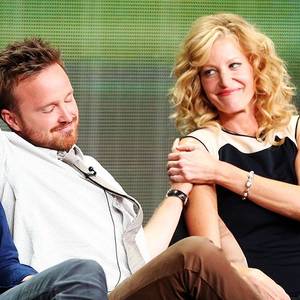 Anna Gunn Tits Boobs - Anna Gunn and Aaron Paul at the TCA awards for Breaking Bad
