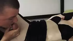 amatuer guy sucks tranny - VÃ­deos de Amateur chico chupa travesti gratis | xHamster