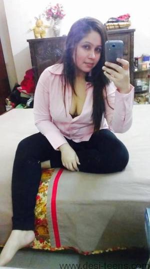 Indian Bhabhi Porn Caption - Indian Desi Savitha Bhabhi Taking Her Naked selfie
