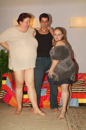 agnes eva - Strong PLUMPER threesome with Agnes Eva and Anna Marie taking turns  tonguing a huge sausage