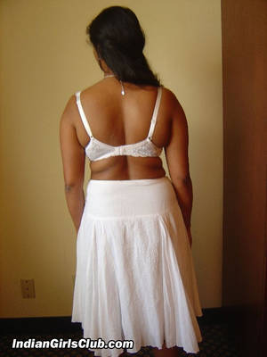 Bra Back Porn - indian girls back skirt bra pics