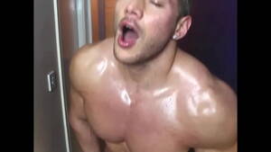 Hot Delivery Guy Porn - Pizza Delivery HUNK! - XVIDEOS.COM