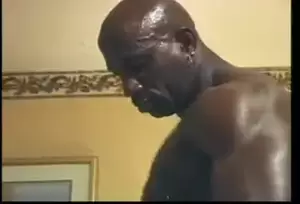 Big Black Man - Big Black Man vs White Boy | xHamster