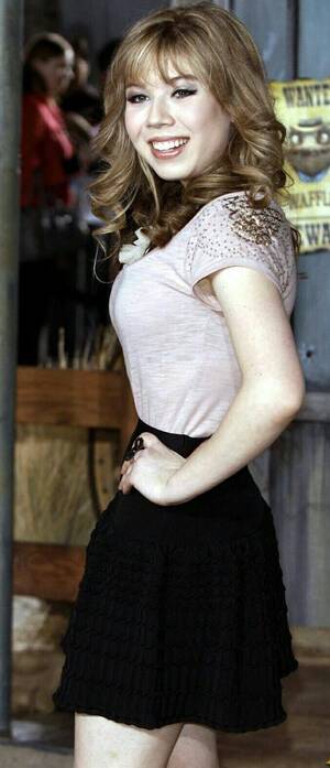 Jennette Mccurdy And Selena Gomez Porn - Jennette McCurdy | Most beautiful hollywood actress, Jennette mccurdy,  Jeannette mccurdy