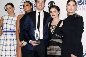 Ariana Grande Lesbian Porn Peeing - People's Choice Awards 2016 full winners list - Caitriona Balfe and  Outlander pick up gongs | Independent.ie