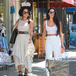 Bella Twins Farm Girl Porn - Nikki Bella and Brie Bella Grab Coffee in Coordinating Boho Outfits