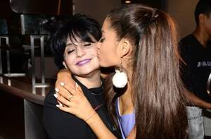 Ariana Grande Mom Porn - Ariana Grande Sings With Her Mom Joan in Sweet Home Videos