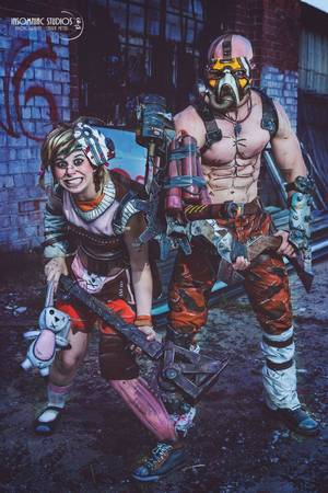 Borderlands 2 Commando Gay Porn - Tales (Well, Cosplay) From The Borderlands