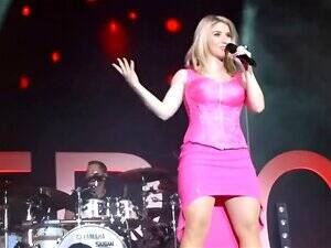 accidental upskirt on stage - The Most Exciting Accidental Upskirts - xecce.com