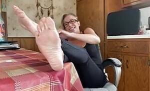 milf teacher feet - footfetishvid.com/media/thumbs/6/4/4/8/2/64482017d...