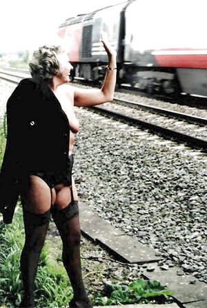 Mrs. Allen Uk Granny Porn - Jenny Allen - 20 photos