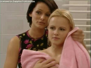 Bathroom Seduction Porn - Bathtub Seduction by a gorgeous brunette over busty blond | Any Porn