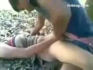 country threesome - Mastikhor country girl had outdoor threesome porn with two loungi striped  boys Indian Video - ViralPornhub.com