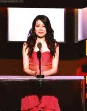 hot lesbian miranda cosgrove naked - Miranda cosgrove lesbian galagif.com