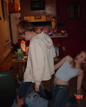 amateur student threesome - Amateur student threesome Porn Pictures, XXX Photos, Sex Images #1922543 -  PICTOA