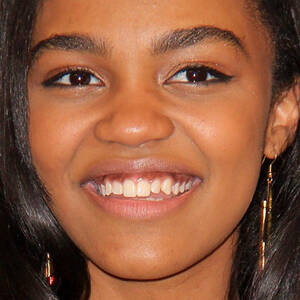 China Anne Mcclain Porn - China Anne McClain Makeup: Black Eyeshadow, Bronze Eyeshadow & Nude  Lipstick | Steal Her Style