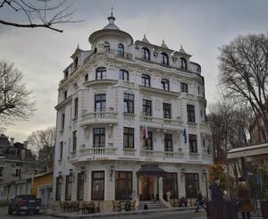 Bucharest Hotel - Ð Ð¾ÑÐ»ÑŠ\