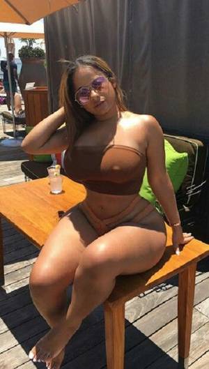 curvy brown - Mmm ! This woman got \