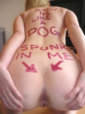 Blonde Body Writing Porn - Dirty Juliet writing on her body Porn Pic - EPORNER