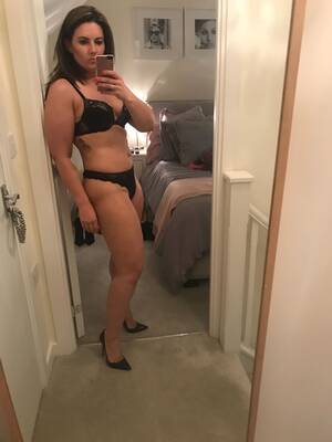 homemade nude selfies - Sexy Naked Amateur Milf in homemade selfies (12 photos) Â· Pandesia World