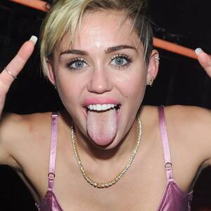 Miley Cyrus Star Porn - Miley Cyrus offered $1million to direct porn movie - Mirror Online