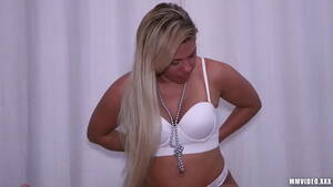 Brazilian Pussy Cumload - Large Pussy Brazilian gets awesome facial cumshot - XNXX.COM