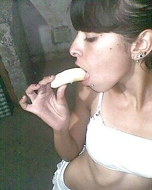 Fotolog Porn - Morochita - 19 + cam + fotolog = puta Fotos Porno, XXX Fotos, ImÃ¡genes de  Sexo #939413 - PICTOA